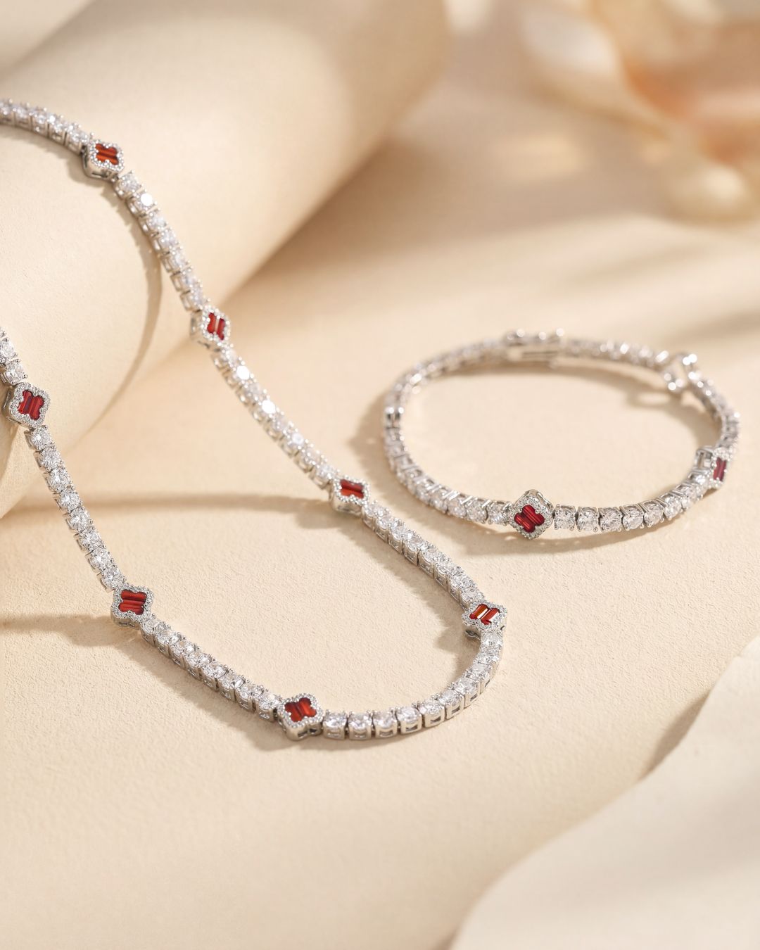 Clover Bracelet | Burgundy Silver