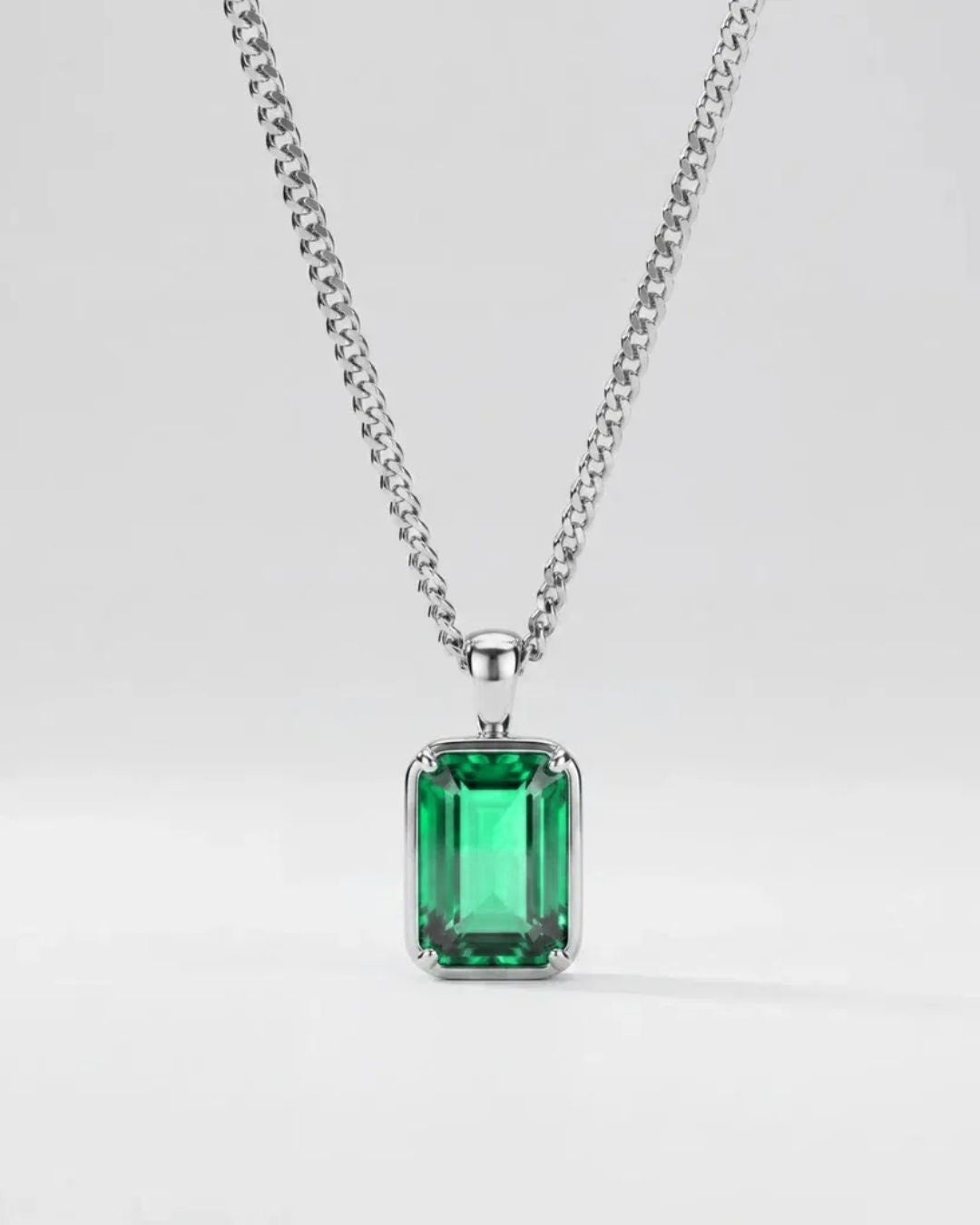 Emerald Pendant Necklace | 2 Carat